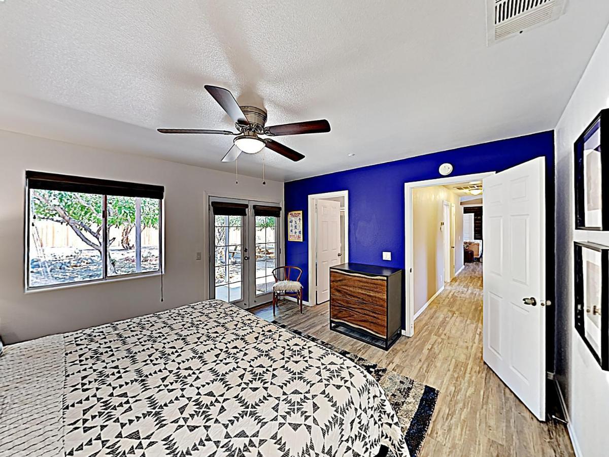 Rawhide Ranch - Walk To Pappy And Harriet'S With Hot Tub! Home Yucca Valley Exterior photo